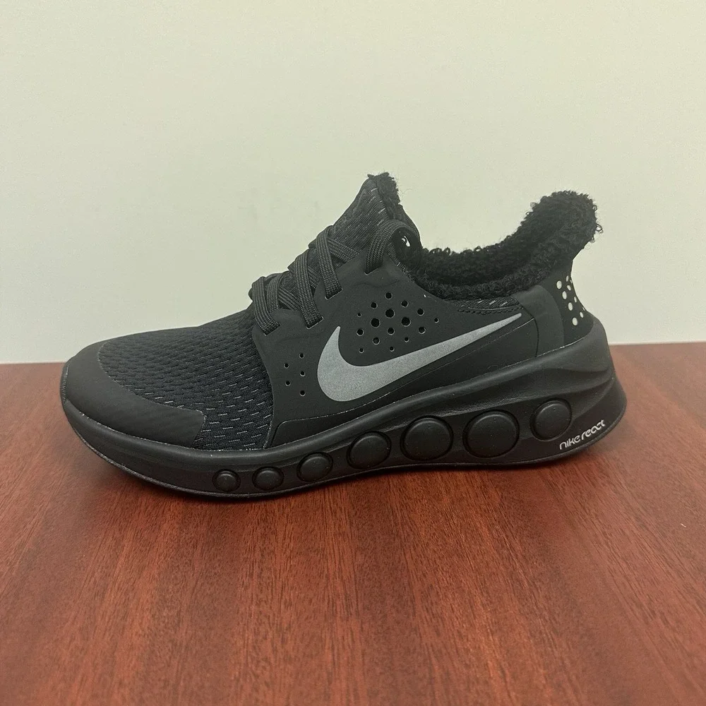 Nike CruzrOne Shoes Womens 6.5 Sneakers Active Streetwear Athleisure NEW $150